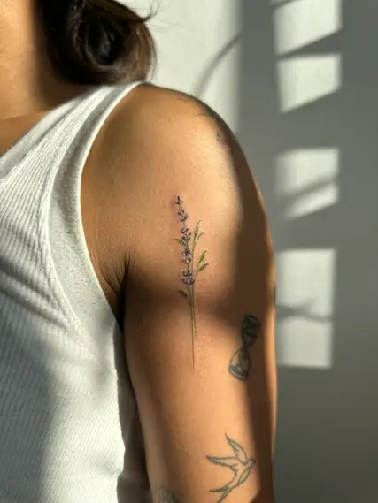 Fine Line Tattoo by HairLab