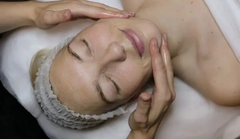 Kosmetolog - Beauty by Anzelika - Ved Hairlab